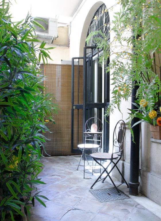 Basilio 55 Rome Hotel Стая снимка